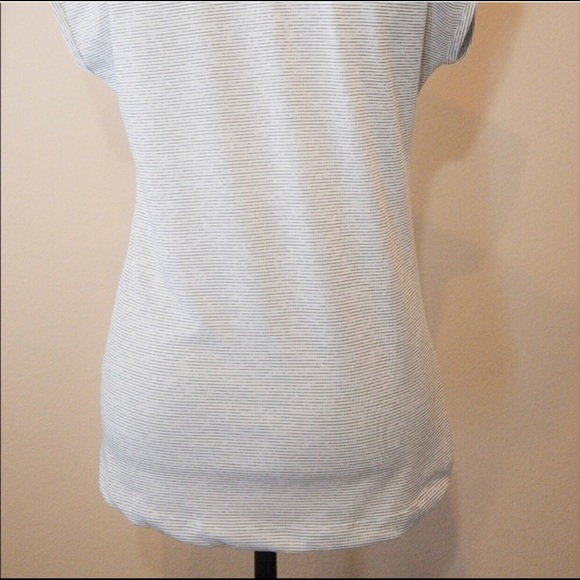 REEBOK Dri Fit V Neck Stripe Shirt Sz. XS - Picture 5 of 8